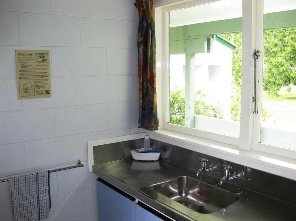 Alpine Holiday Apartments & Campground Hanmer Springs Extérieur photo